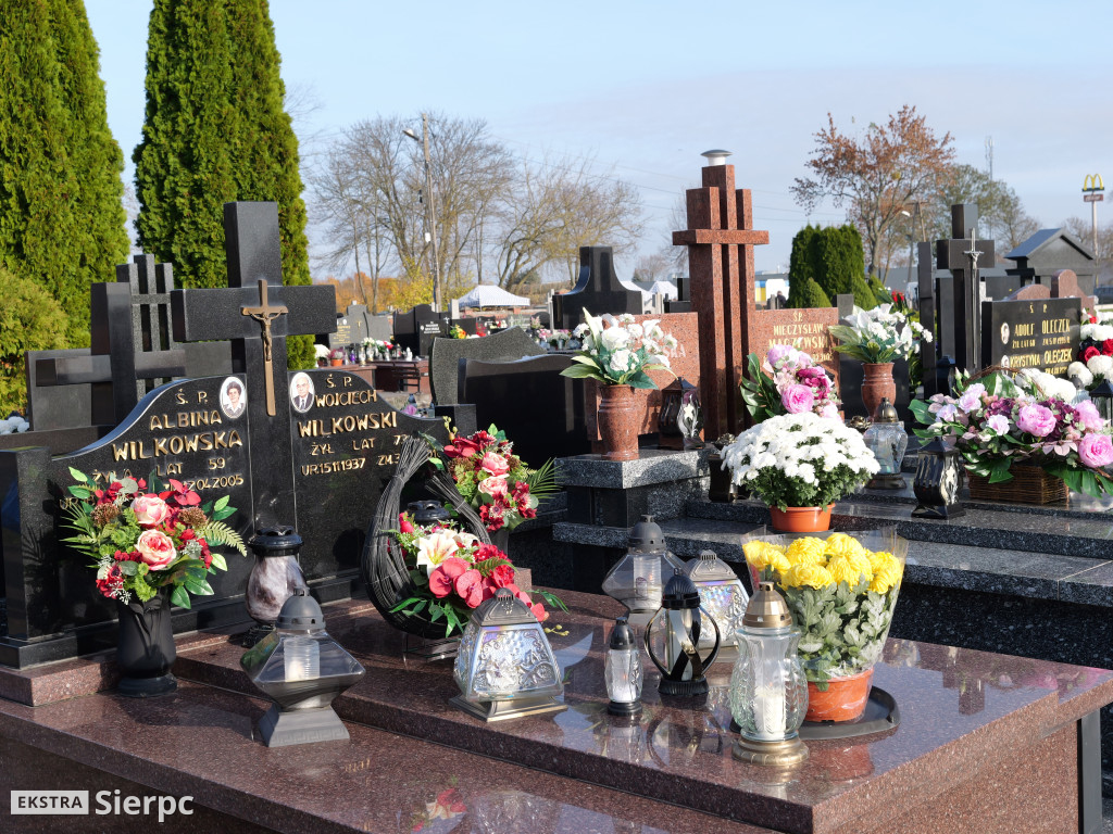 Wszystkich Świętych na sierpeckich cmentarzach