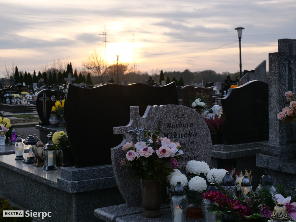Wszystkich Świętych na sierpeckich cmentarzach