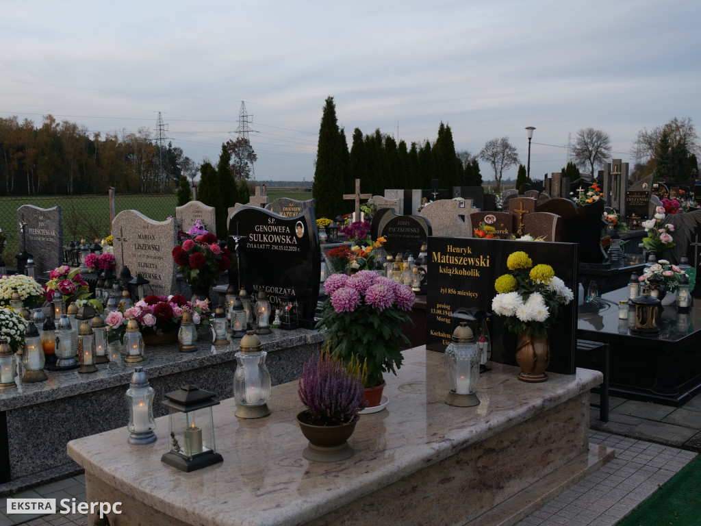 Wszystkich Świętych na sierpeckich cmentarzach