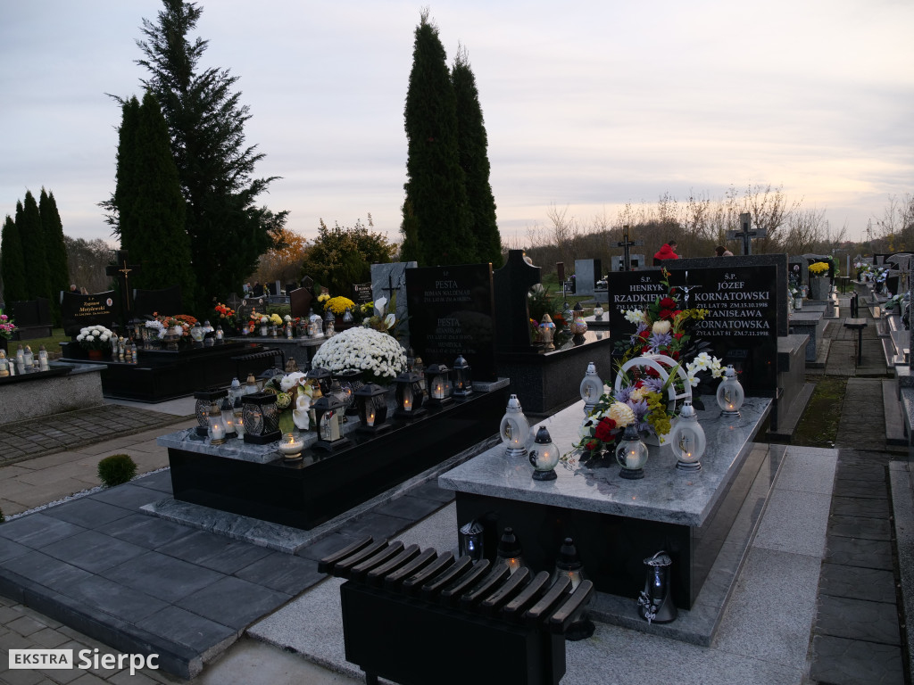 Wszystkich Świętych na sierpeckich cmentarzach