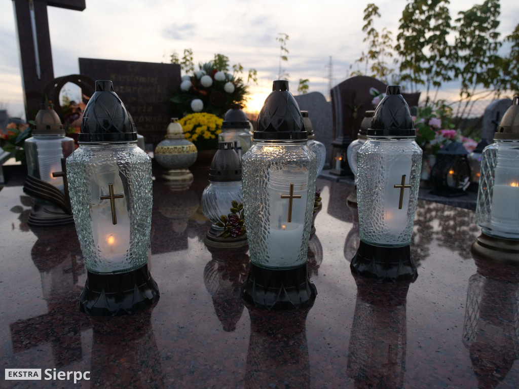 Wszystkich Świętych na sierpeckich cmentarzach