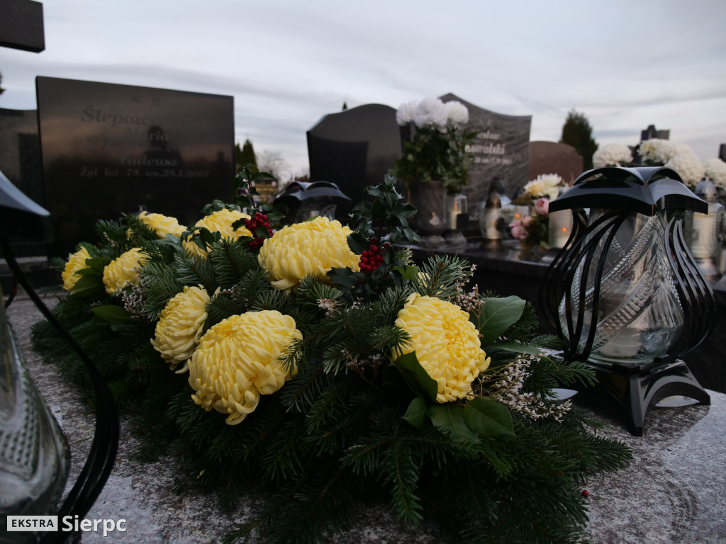 Wszystkich Świętych na sierpeckich cmentarzach