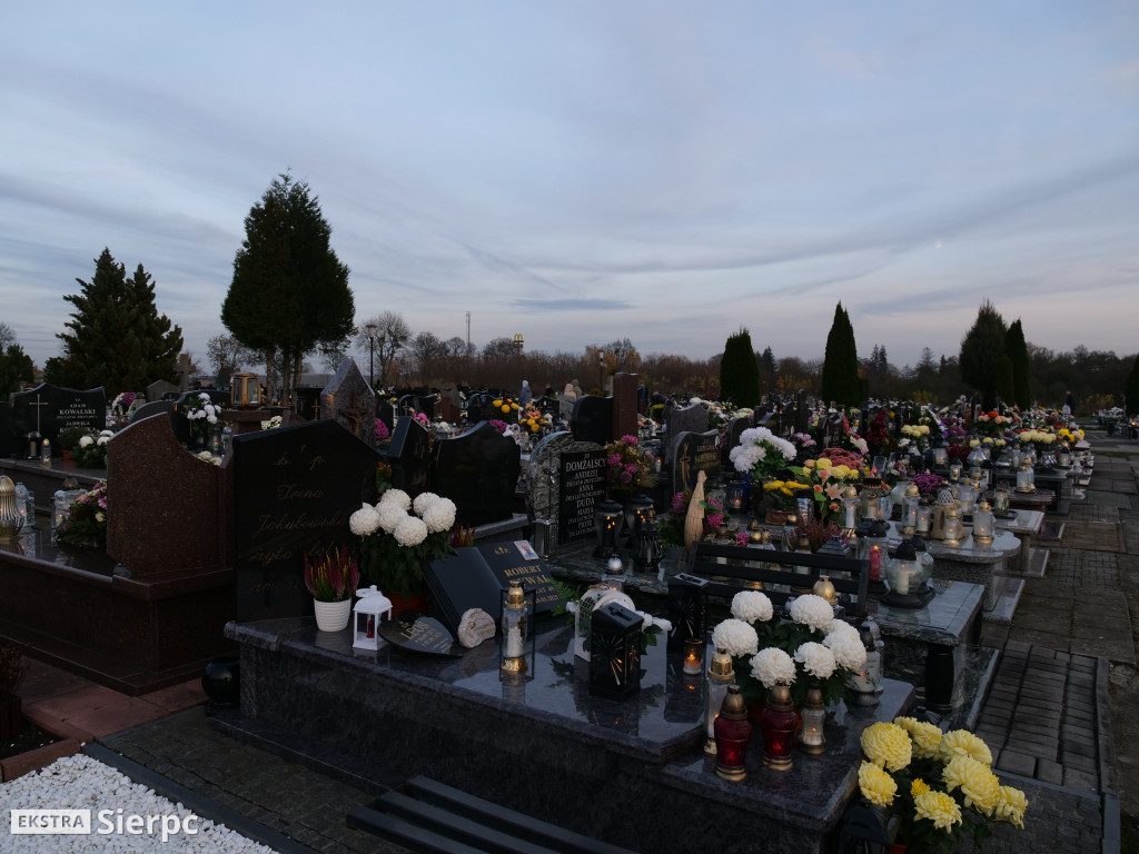Wszystkich Świętych na sierpeckich cmentarzach