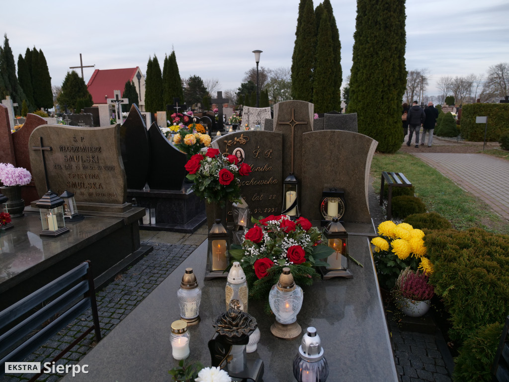 Wszystkich Świętych na sierpeckich cmentarzach
