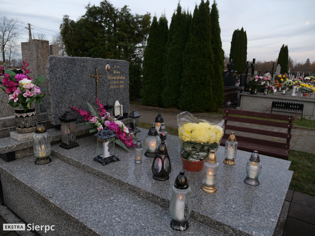 Wszystkich Świętych na sierpeckich cmentarzach