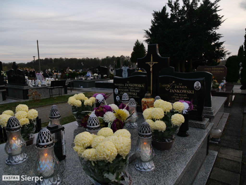 Wszystkich Świętych na sierpeckich cmentarzach