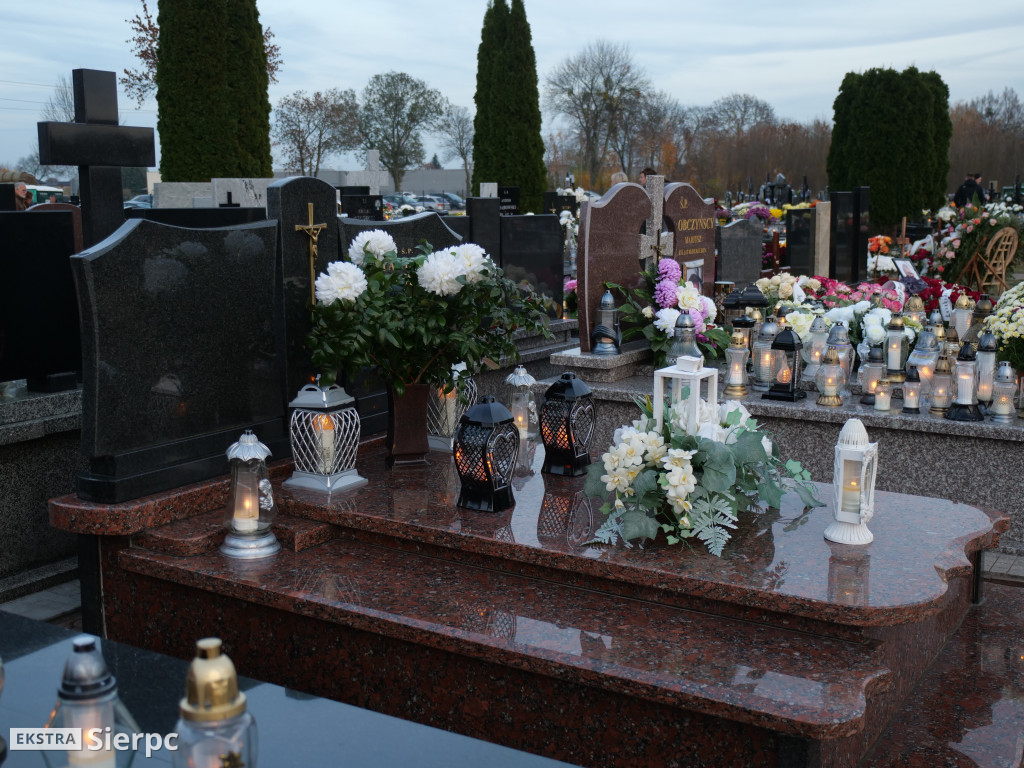 Wszystkich Świętych na sierpeckich cmentarzach