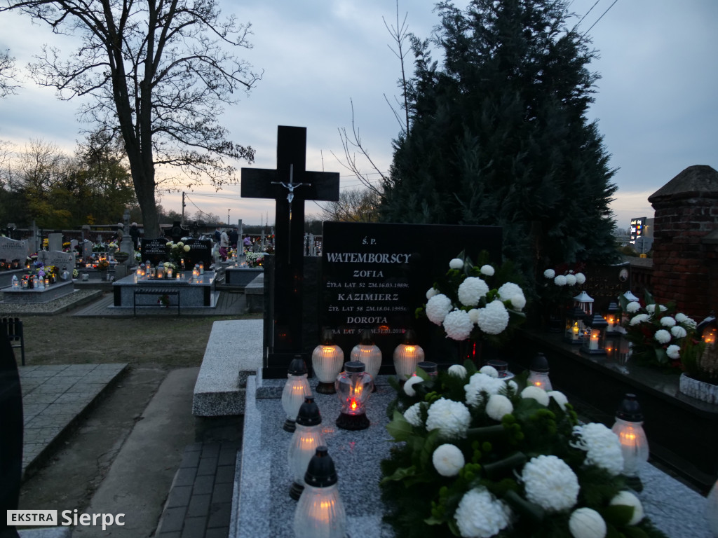 Wszystkich Świętych na sierpeckich cmentarzach
