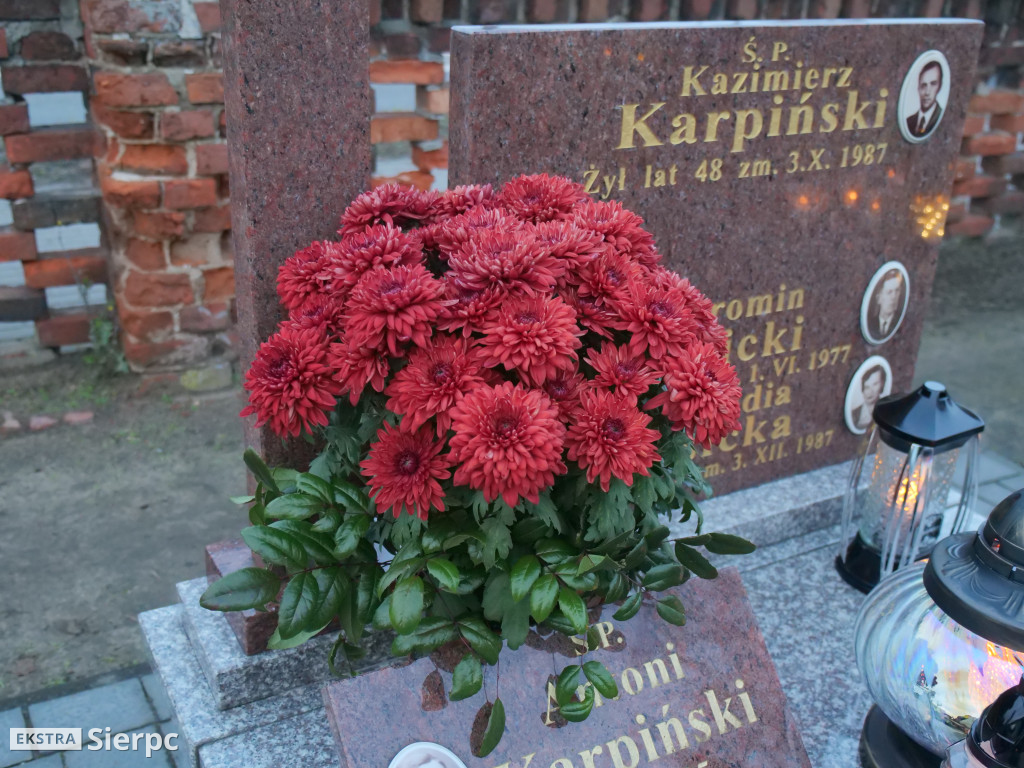 Wszystkich Świętych na sierpeckich cmentarzach