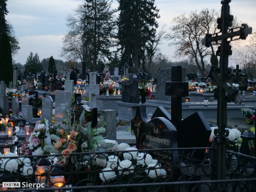 Wszystkich Świętych na sierpeckich cmentarzach