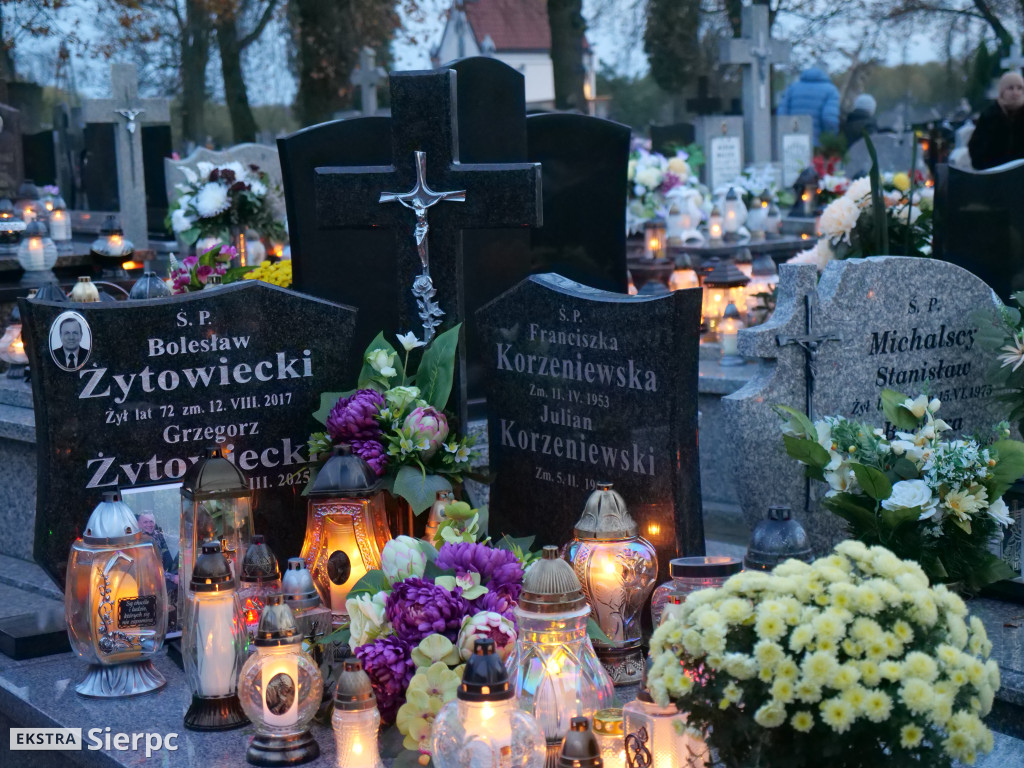Wszystkich Świętych na sierpeckich cmentarzach