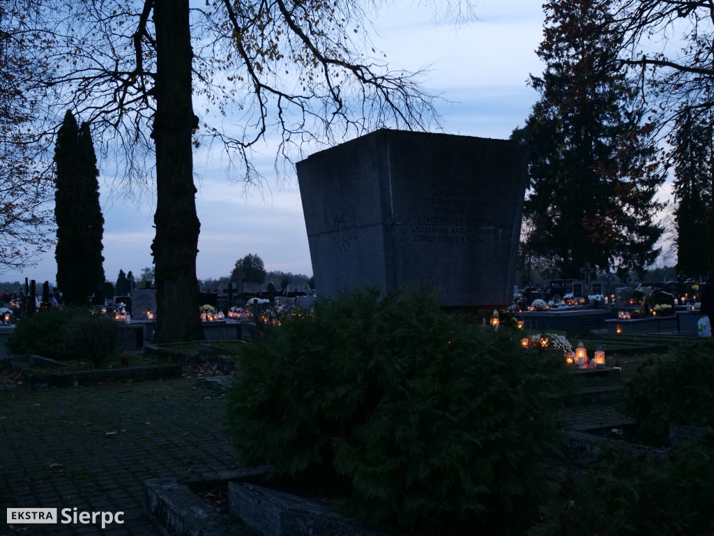 Wszystkich Świętych na sierpeckich cmentarzach