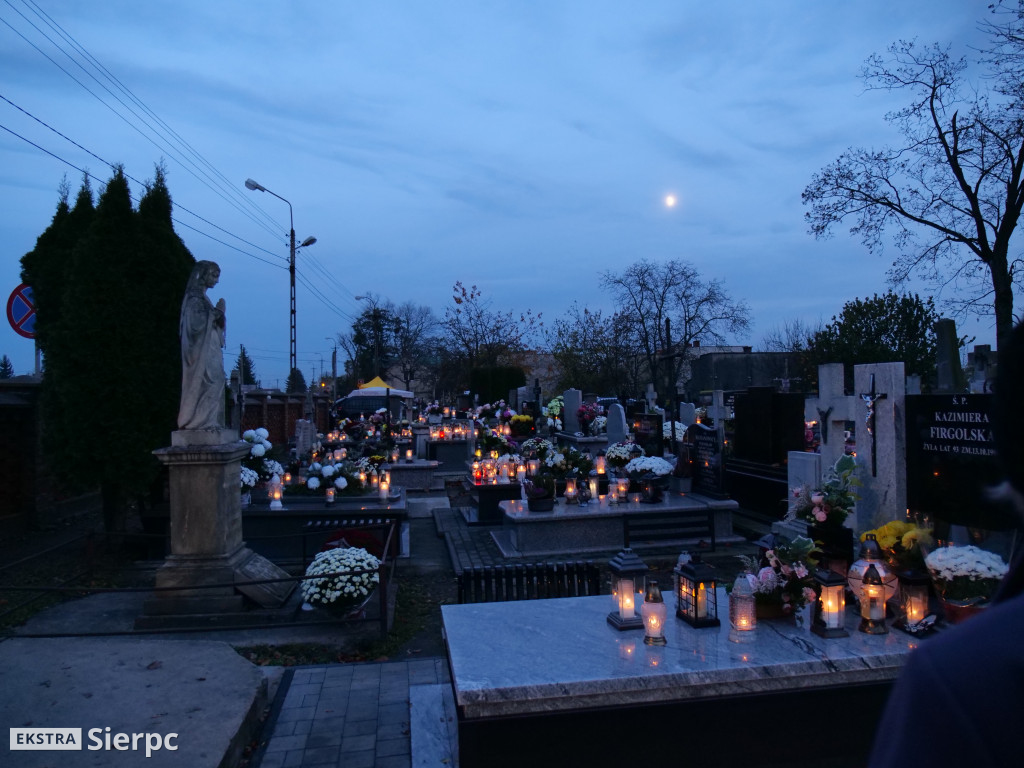 Wszystkich Świętych na sierpeckich cmentarzach