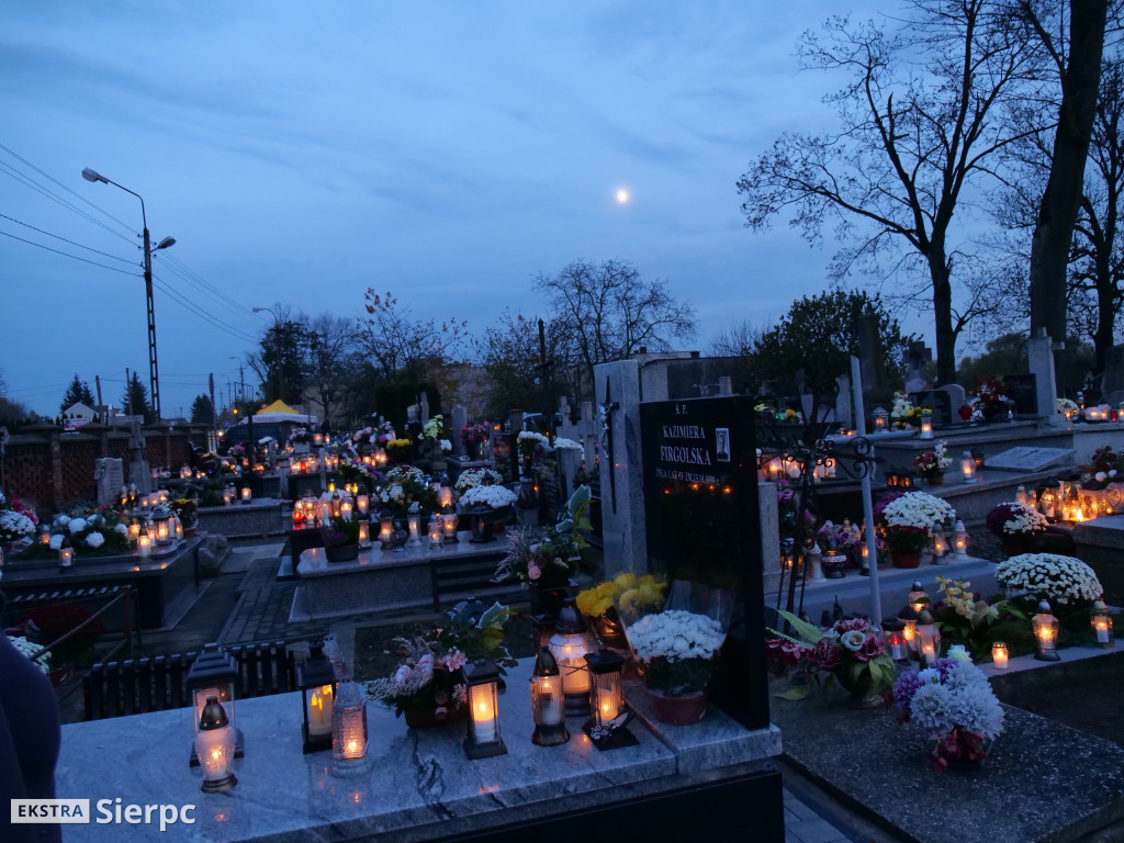 Wszystkich Świętych na sierpeckich cmentarzach