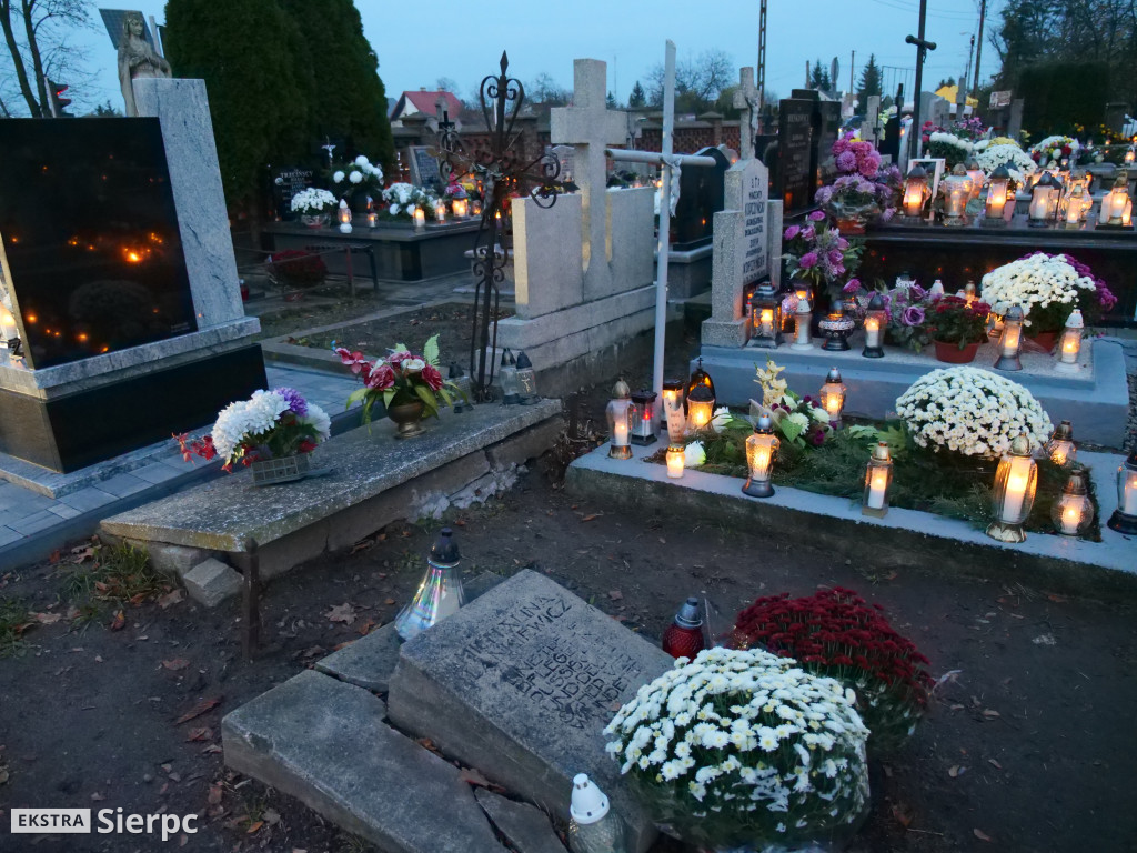 Wszystkich Świętych na sierpeckich cmentarzach