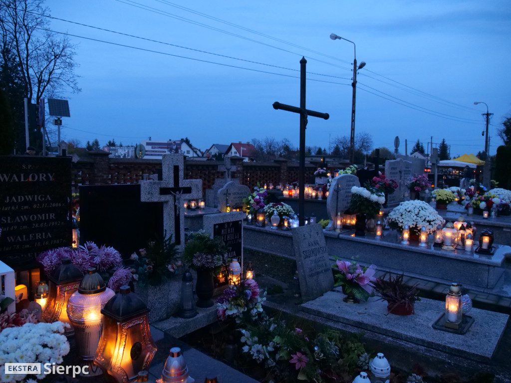 Wszystkich Świętych na sierpeckich cmentarzach