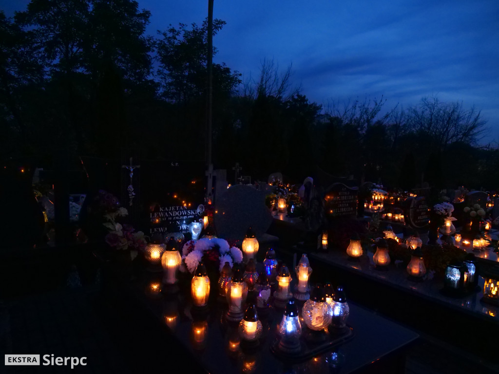 Wszystkich Świętych na sierpeckich cmentarzach