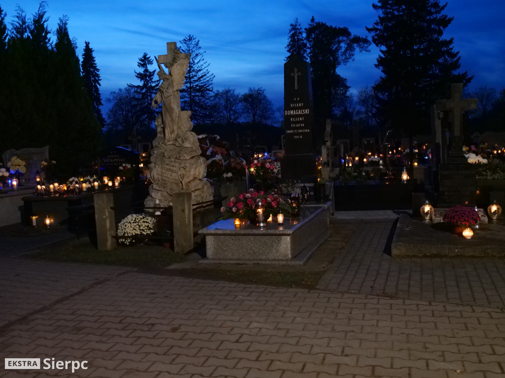 Wszystkich Świętych na sierpeckich cmentarzach
