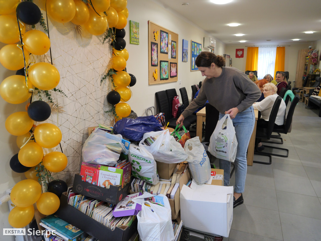 Zbiórka książek  „Razem dla Teosia i Felixa”.