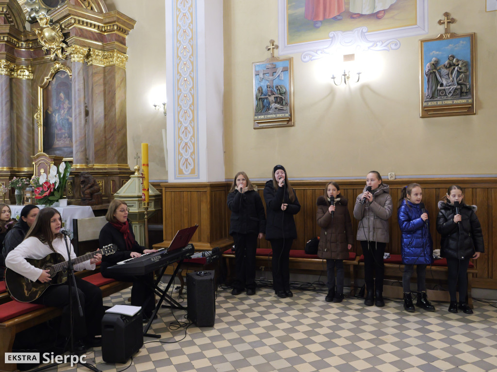 Twórczy Ognik przed Ogniskiem Pracy Pozaszkolnej