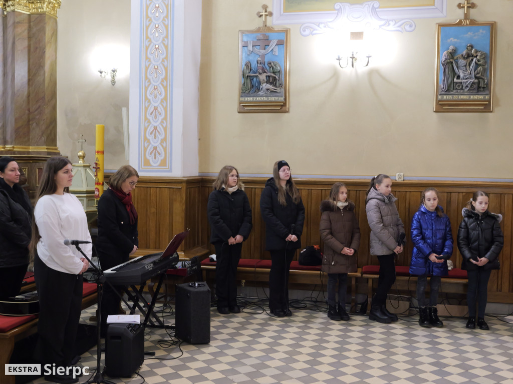 Twórczy Ognik przed Ogniskiem Pracy Pozaszkolnej