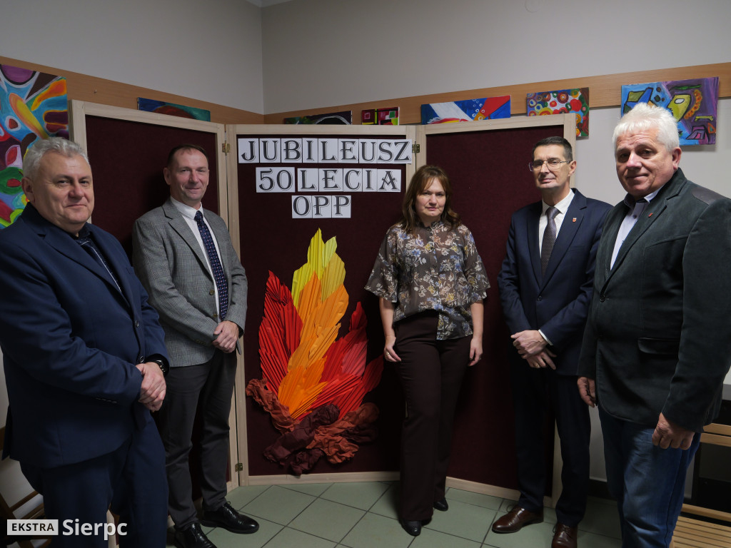 Twórczy Ognik przed Ogniskiem Pracy Pozaszkolnej