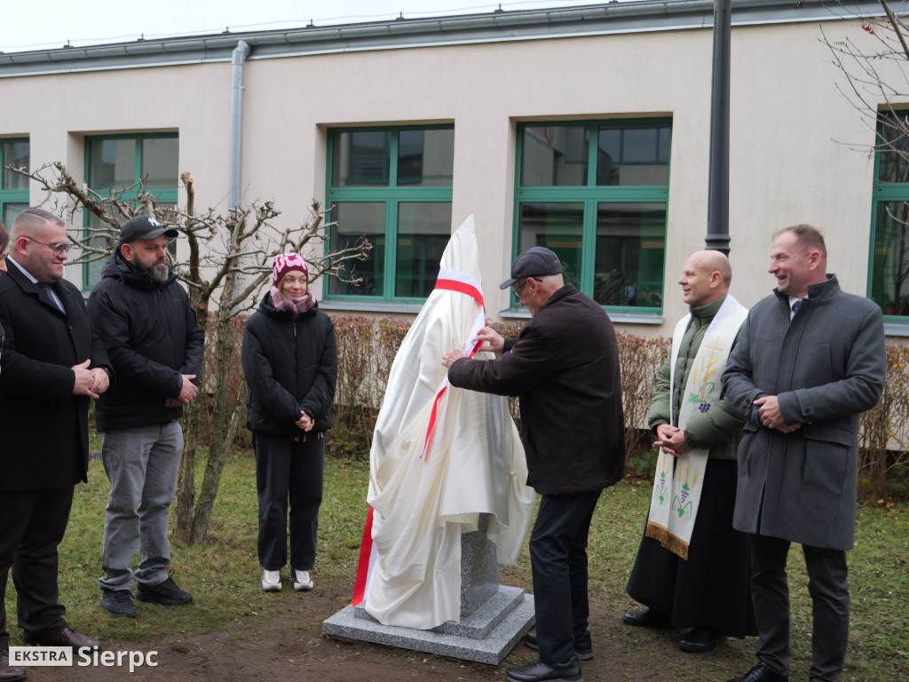 Twórczy Ognik przed Ogniskiem Pracy Pozaszkolnej