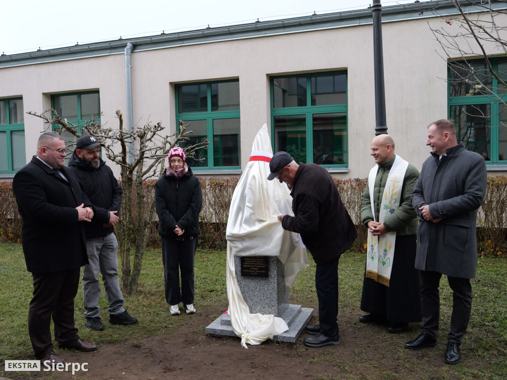 Twórczy Ognik przed Ogniskiem Pracy Pozaszkolnej