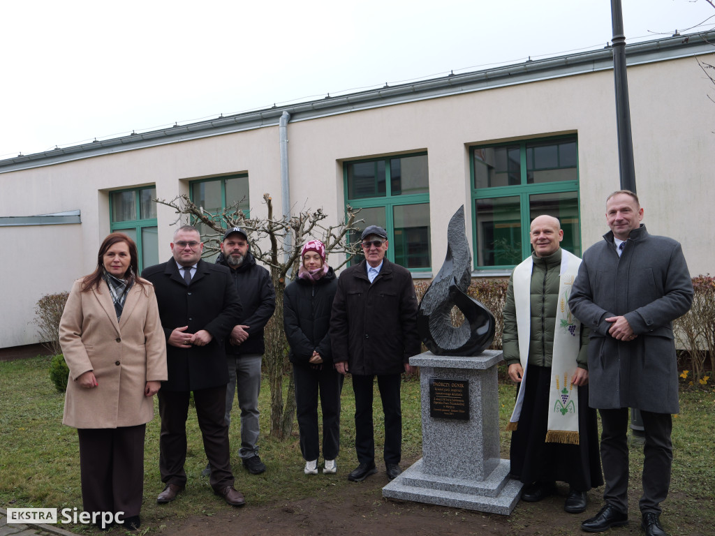 Twórczy Ognik przed Ogniskiem Pracy Pozaszkolnej