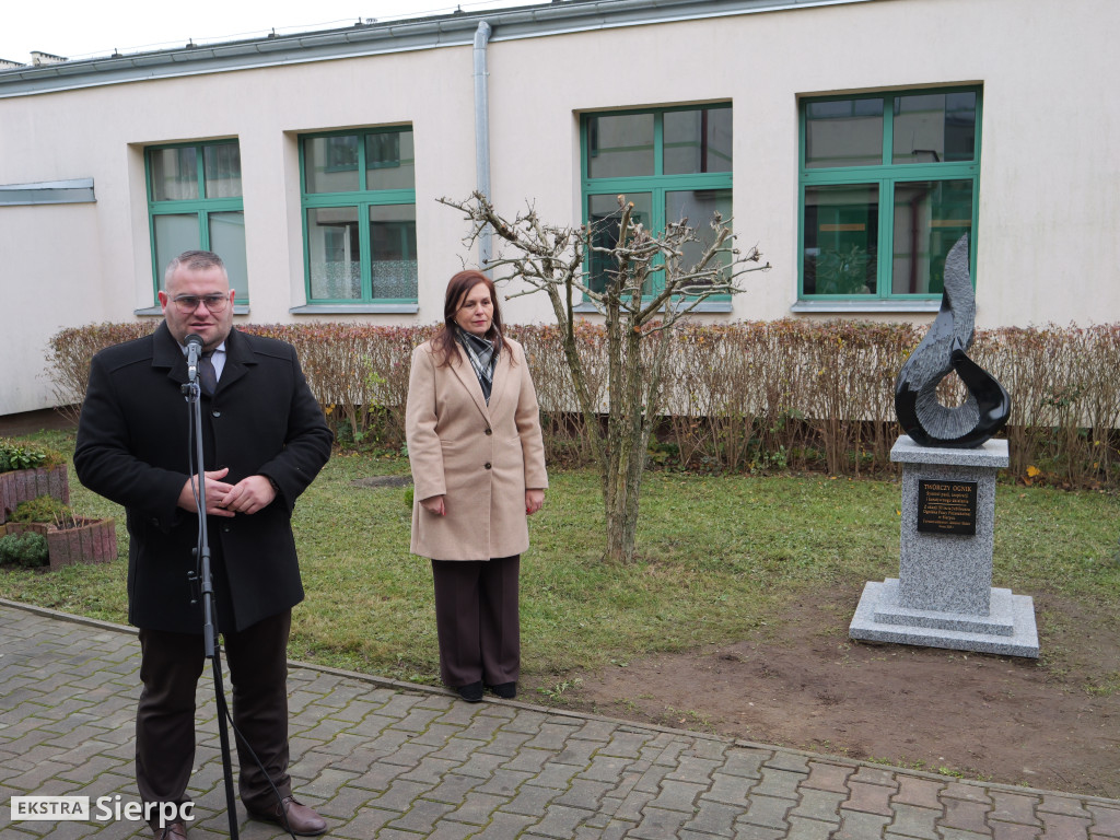 Twórczy Ognik przed Ogniskiem Pracy Pozaszkolnej