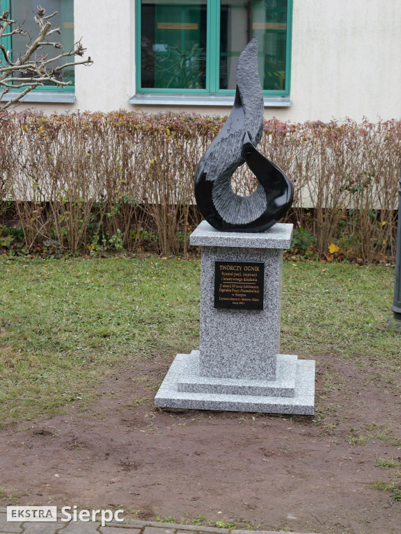 Twórczy Ognik przed Ogniskiem Pracy Pozaszkolnej