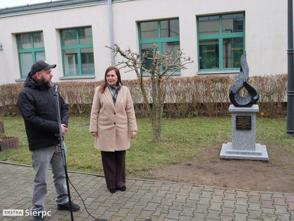 Twórczy Ognik przed Ogniskiem Pracy Pozaszkolnej