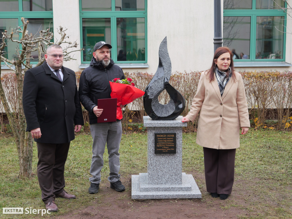 Twórczy Ognik przed Ogniskiem Pracy Pozaszkolnej