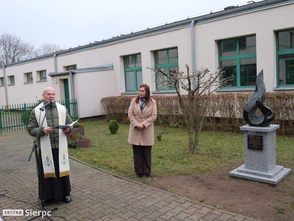 Twórczy Ognik przed Ogniskiem Pracy Pozaszkolnej