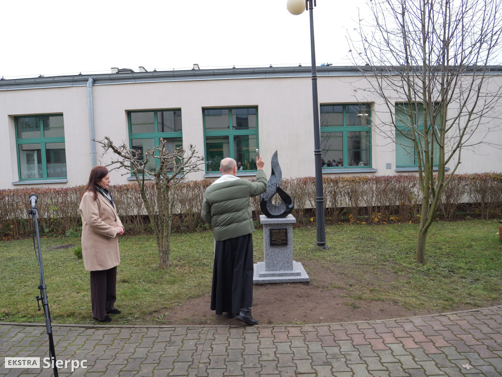 Twórczy Ognik przed Ogniskiem Pracy Pozaszkolnej