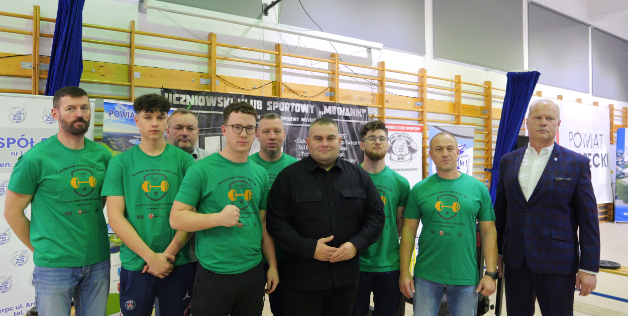 Mistrzostwa ZS nr 1 wyciskaniu sztangi leżąc