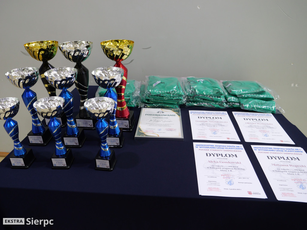 Mistrzostwa ZS nr 1 wyciskaniu sztangi leżąc