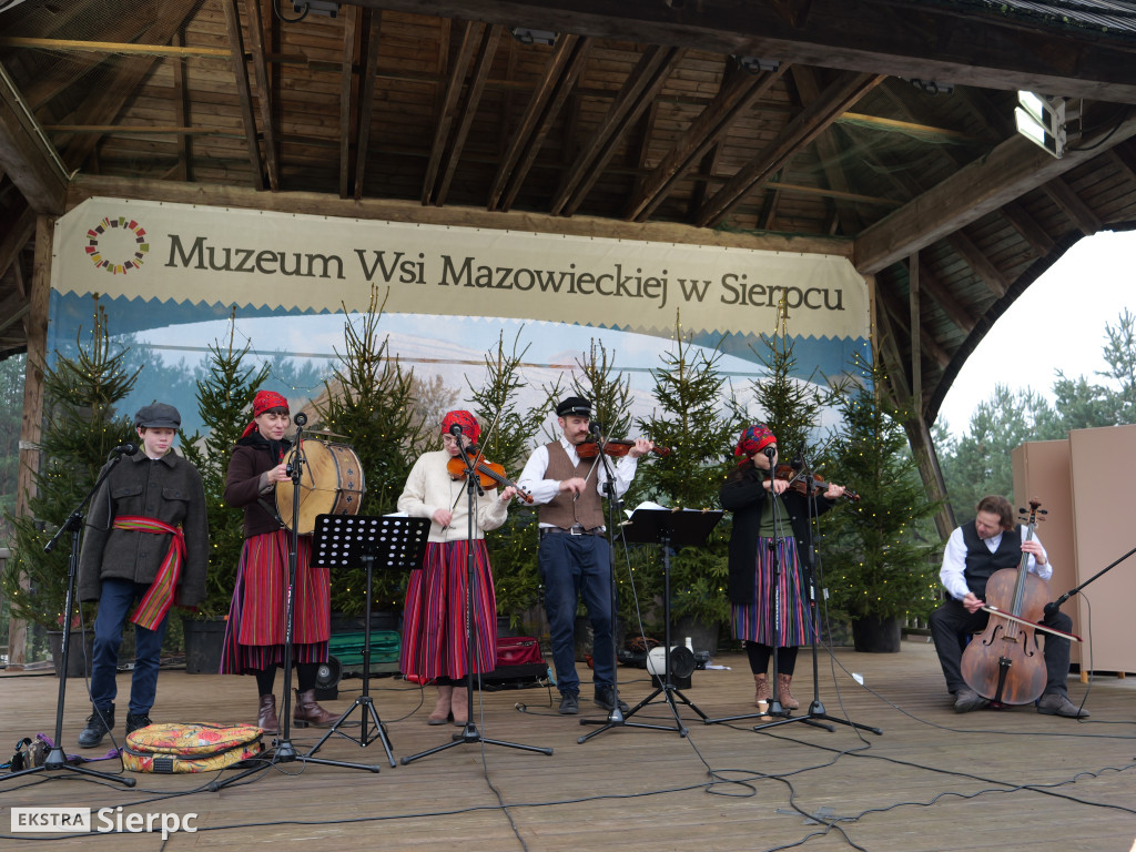 Jarmark bożonarodzeniowy w skansenie