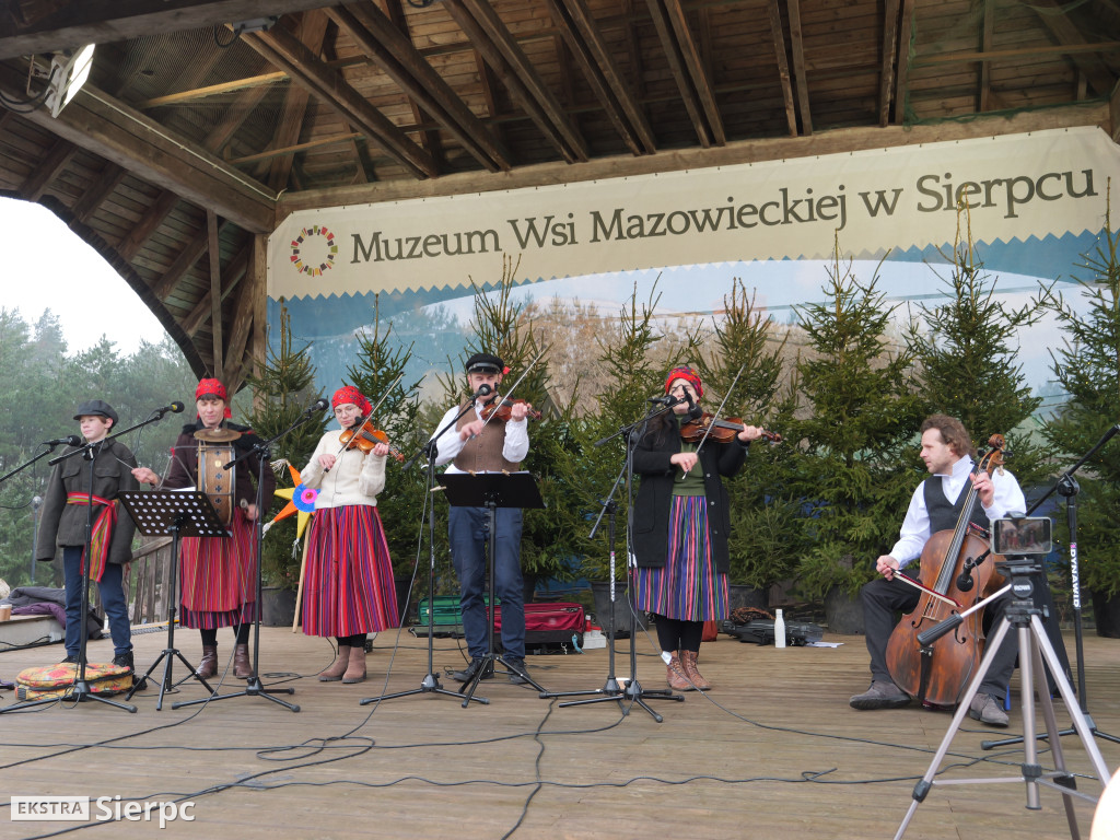 Jarmark bożonarodzeniowy w skansenie