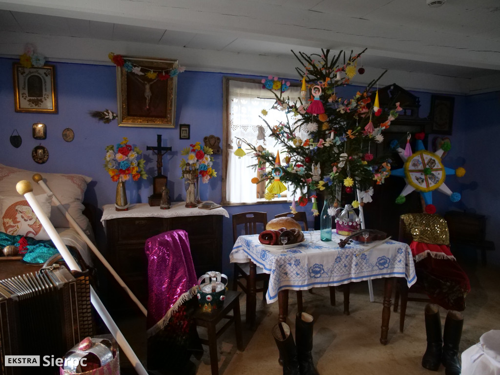 Jarmark bożonarodzeniowy w skansenie