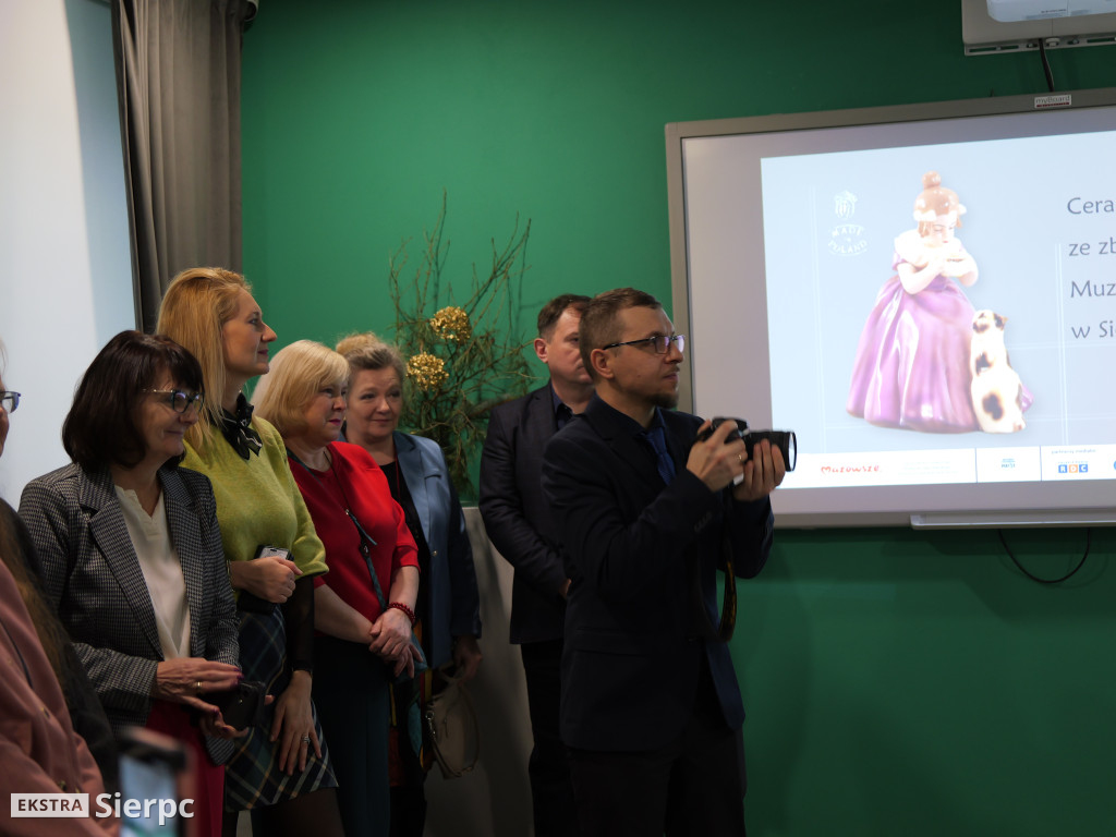 Wystawa ceramiki w sierpeckim ratuszu