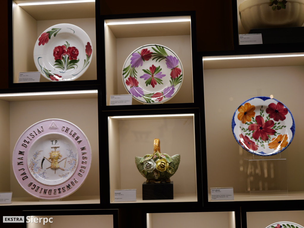 Wystawa ceramiki w sierpeckim ratuszu