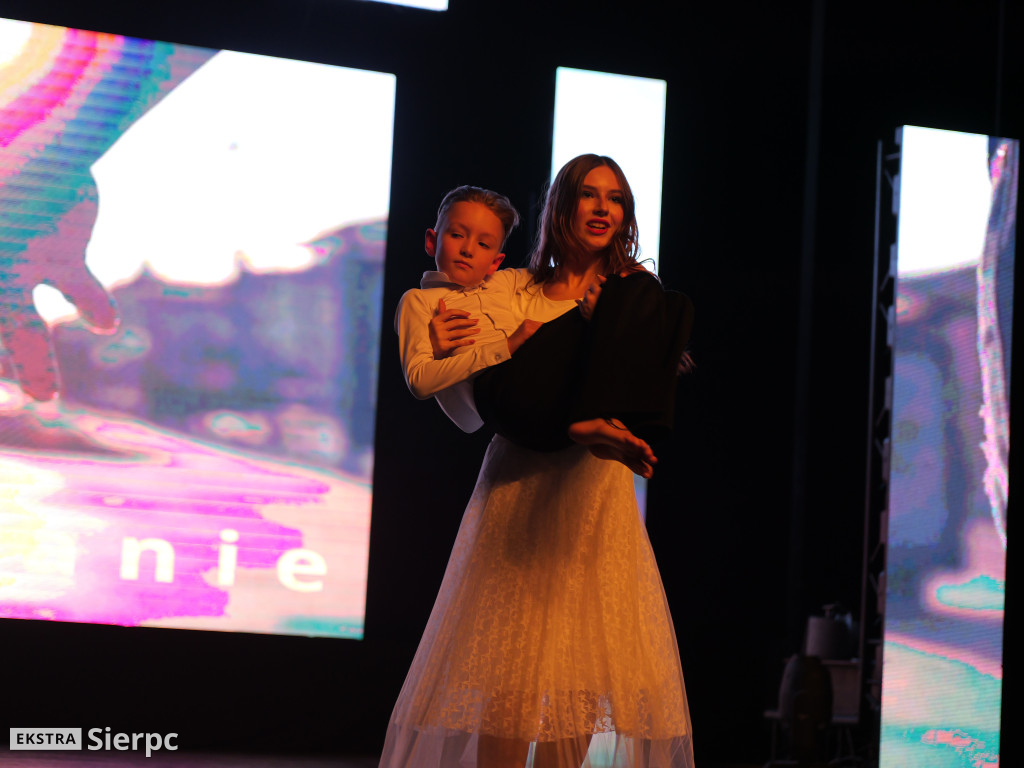 13 Świateczna Gala Art Dance cz. 1