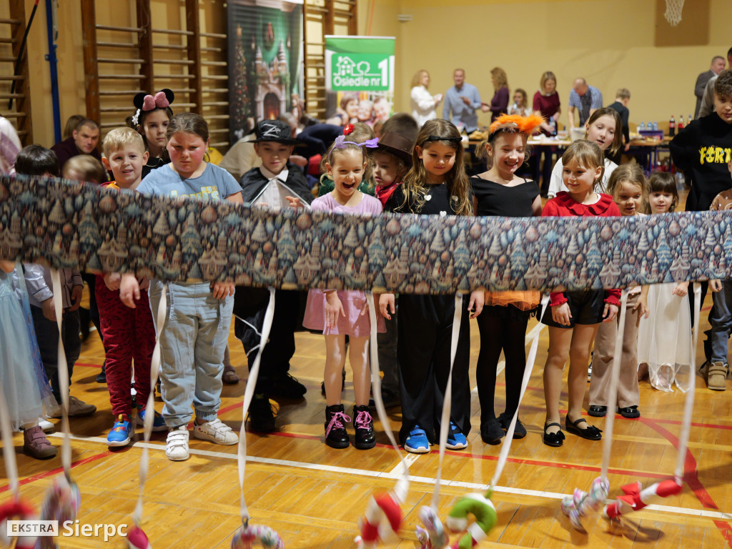 Choinka na Osiedlu nr 1 w Sierpcu