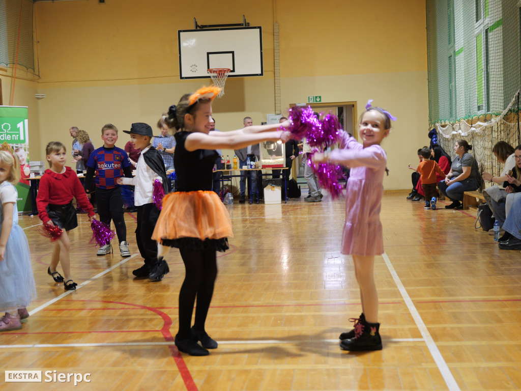 Choinka na Osiedlu nr 1 w Sierpcu