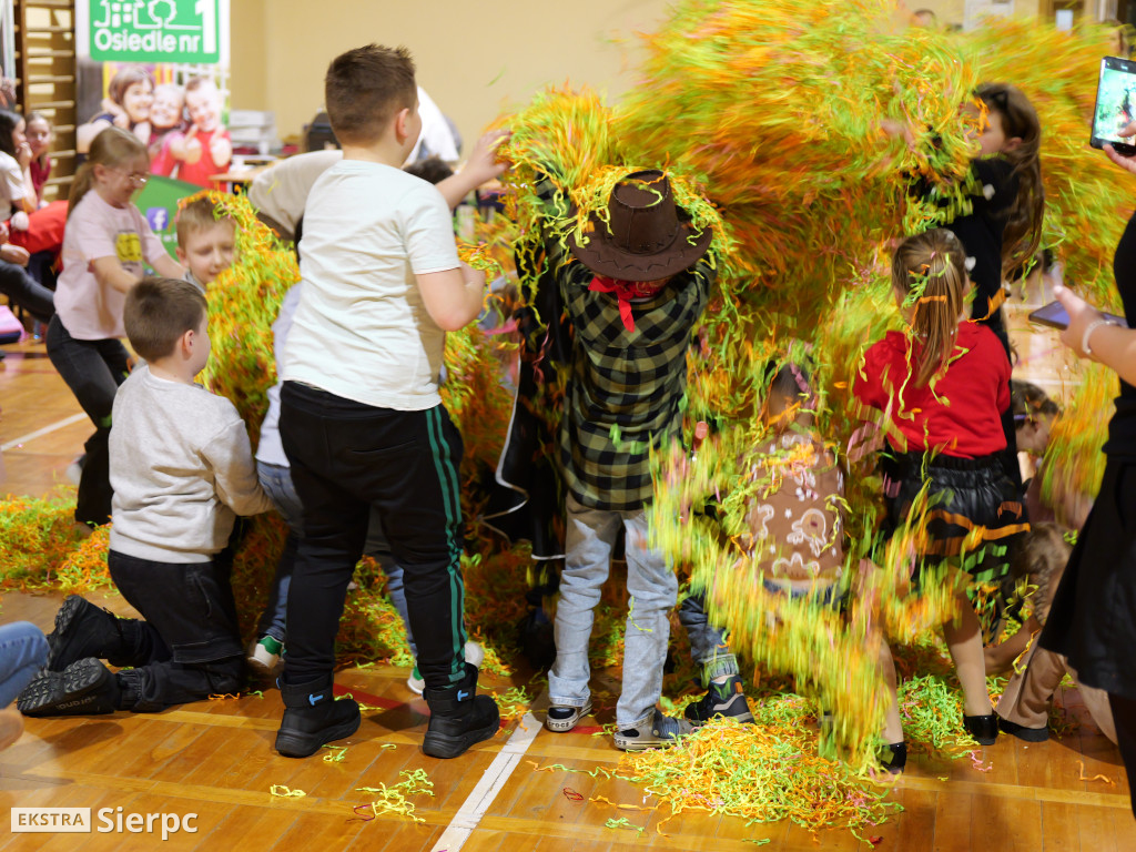 Choinka na Osiedlu nr 1 w Sierpcu
