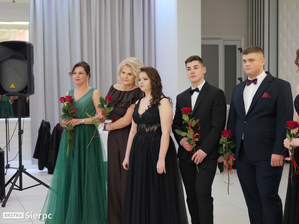 Studniówka z ZSCKR w Studzieńcu