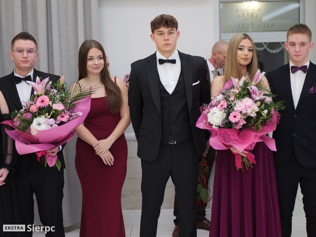 Studniówka z ZSCKR w Studzieńcu