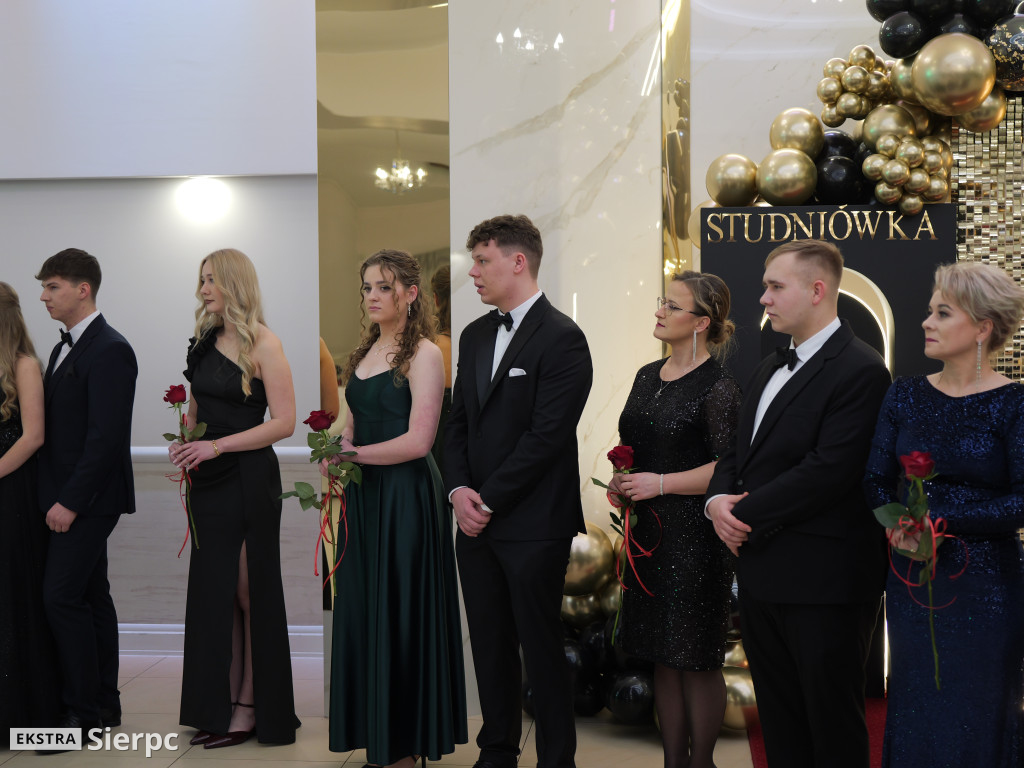 Studniówka z ZSCKR w Studzieńcu