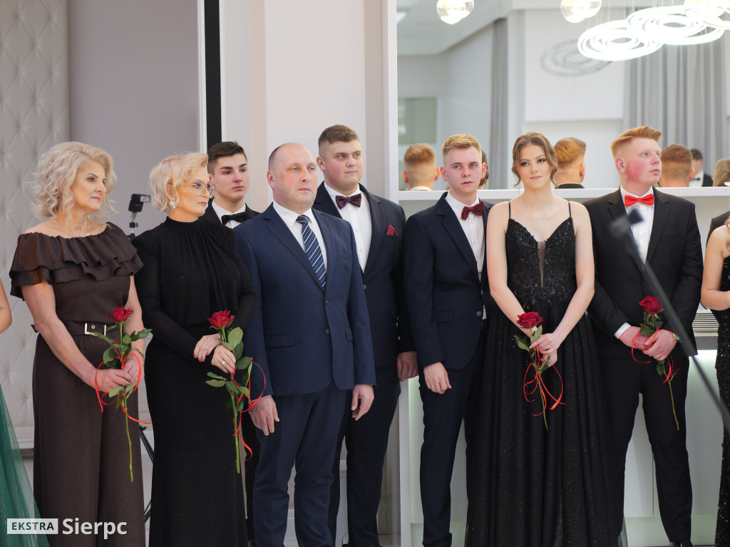 Studniówka z ZSCKR w Studzieńcu